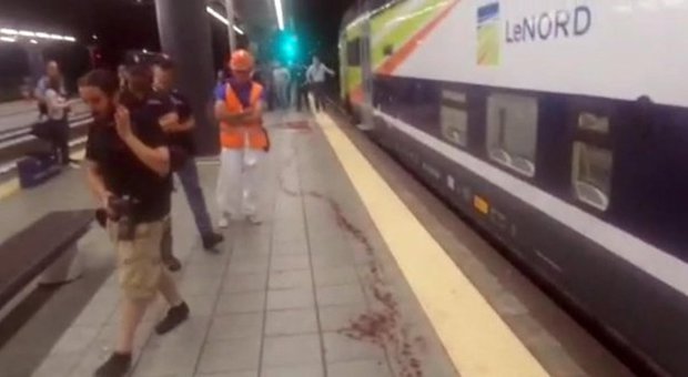 Milano, nuova aggressione a capotreno: colpito ​da una gang senza biglietto sul convoglio Trenord - Leggi
