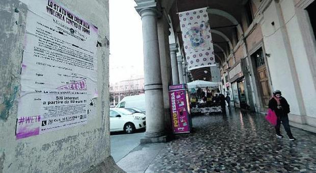 Roma, violentata a Piazza Vittorio: è caccia ad un altro stupratore