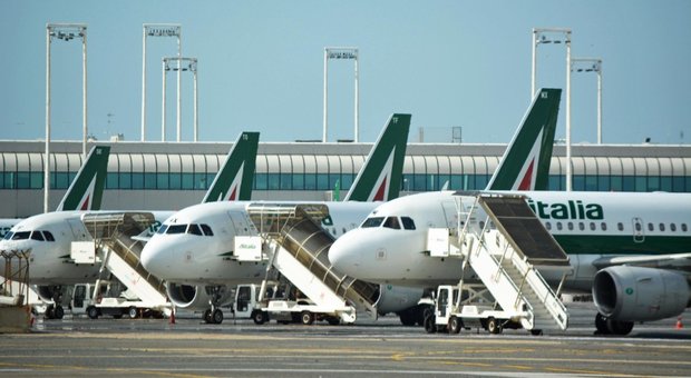 Alitalia, in arrivo la nuova holding