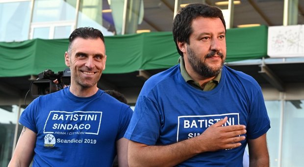 Salvini, ironia sulla Raggi: «Roma ordinata e pulita, specie in periferia»