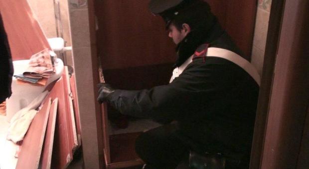 Spacciava davanti a un bar: arrestato dai carabinieri