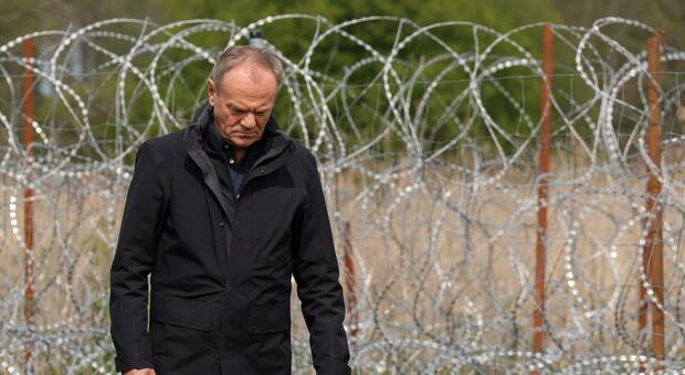 Polonia e Bielorussia verso la guerra? Tusk annuncia nuove fortificazioni lungo centinaia di km di confine