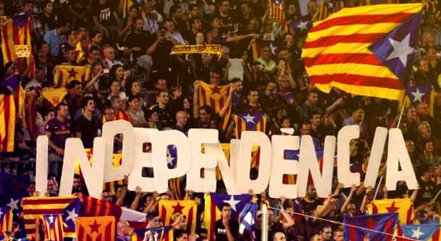 Catalogna, scontri a Barcellona dopo blitz Guardia Civil contro governo catalano