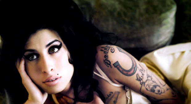 Amy Winehouse, tre anni fa moriva la regina del soul bianco