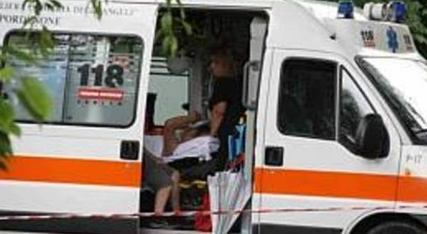 Sul posto l'ambulanza del 118, poi il ricovero a Pordenone