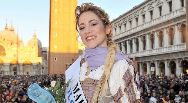 Micol, l'angelo del Carnevale: «Il "volo" a San Marco per tutte le donne che soffrono»