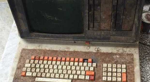 Trova un vecchio computer in soffitta, è un cimelio da record