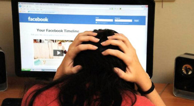 Dilaga il virus del cyberbullismo, in Italia vittima uno studente su quattro