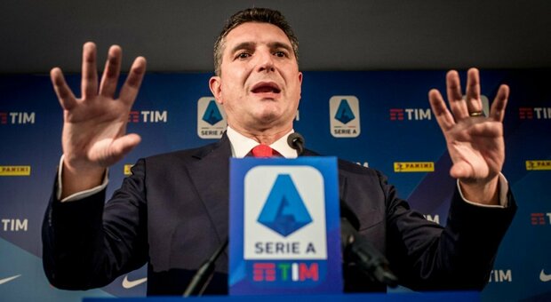 Serie A, De Siervo: «Juve-Napoli? Per ora si gioca. Aspettiamo i tamponi»