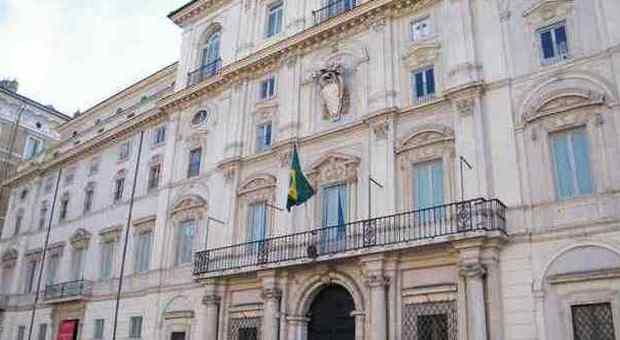Roma, falso allarme bomba all'ambasciata del Brasile: trovato uno zainetto abbandonato