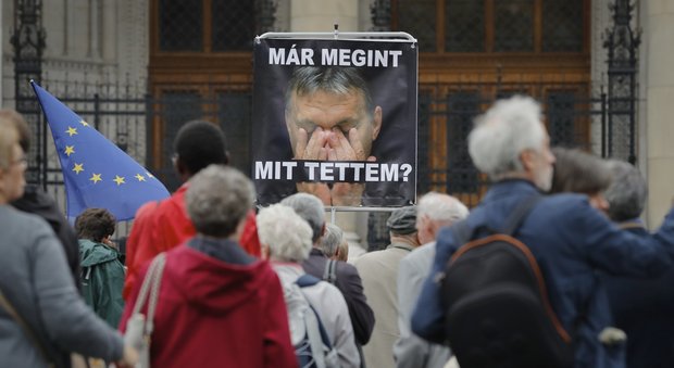 Ungheria, referendum senza quorum: bocciato il no ai migranti