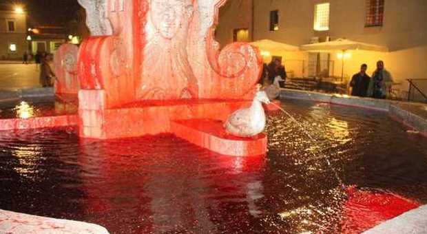 La fontana dei leoni gronda liquido rosso