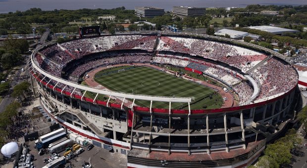 Copa Libertadores, River Plate-Boca Juniors ancora rinviata: non si gioca