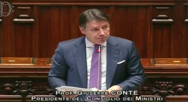 Fase 2, Conte alla Camera: «Non è tempo di movida. Dal 25 maggio test sierologici gratis per 150mila italiani»