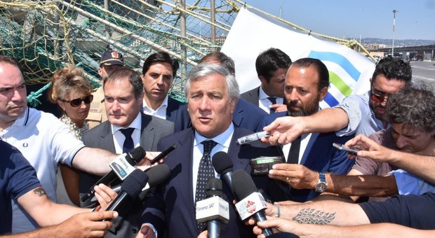 Tajani e le dichiarazioni su Mussolini: «Sono antifascista e mi scuso se qualcuno si è sentito offeso»