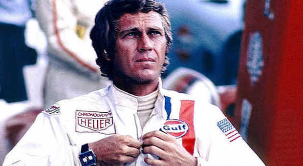 Steve McQueen durante le riprese del celebre film la 24 Ore di Le Mans