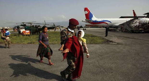 Nepal, le vittime salgono a 6.204 Mille europei ancora dispersi, due italiani