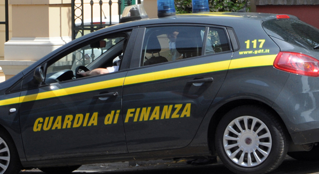 Inchiesta "Urbino Servizi": la Finanza sequestra gli ascensori a Santa Lucia