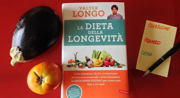 La dieta della longevità di Valter Longo scopre il segreto legame tra invecchiamento e alimentazione