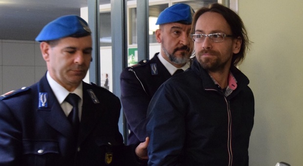 Untore Hiv, Claudio Pinti condannato a 16 anni e 8 mesi: contagiò la compagna e l'amante