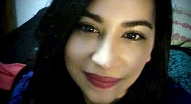 "Stringimi con il cavo": psicologa 23enne muore durante il sesso