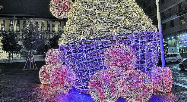 Natale senza luci, la rivolta delle griffe di Napoli: «Uno scandalo»