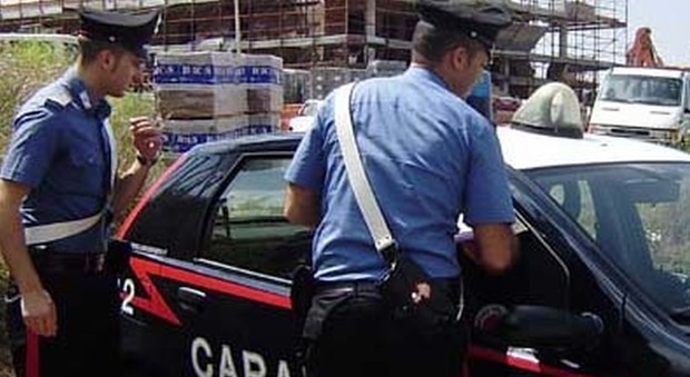 Napoli, aggredisce donna incinta per rapinarla: arrestato un minorenne