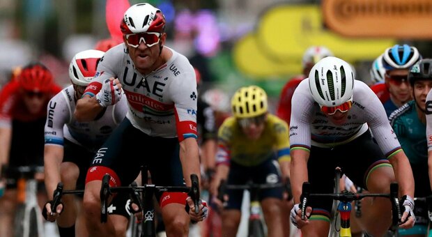 Tour de France, Kristoff si aggiudica in volata la prima tappa