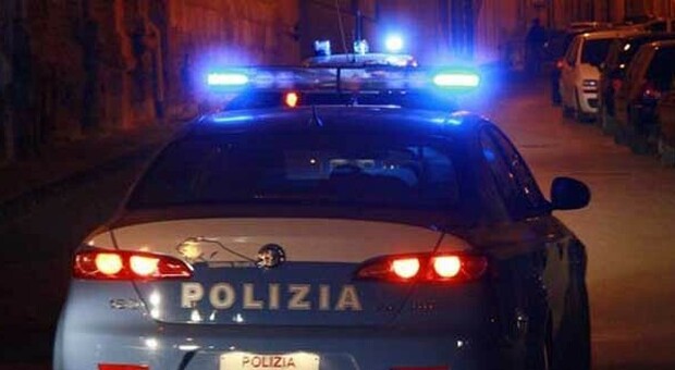 Roma, festa notturna in una casa vacanze a Trastevere: undici giovani multati