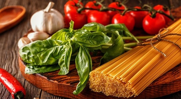 Dieta mediterranea la migliore al mondo ma solo 4 italiani su dieci la osservano