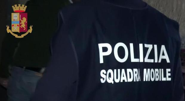 Poliziotto arrestato per concorso esterno in associazione mafiosa a Crotone