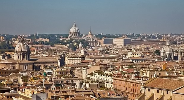 Roma, «Occupanti e ricchi»: il Campidoglio sfratta i furbetti della casa