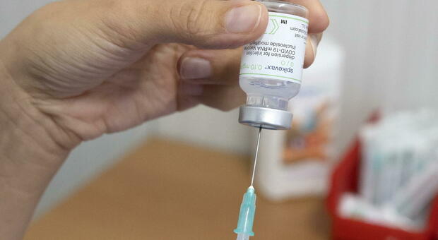 Covid, vaccinazioni al palo in Campania