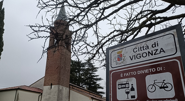 Il campanile della chiesa di San Vito di Vigonza