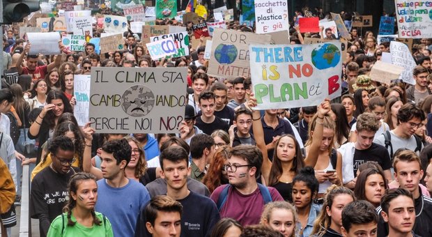 immagine Clima, studenti in piazza per Fridays for Future