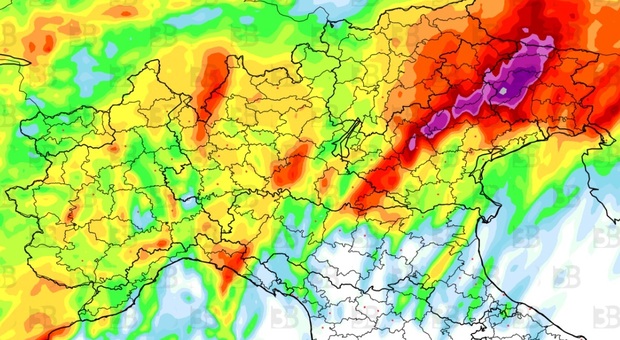 Meteo estremo, Italia spaccata: nubifragi e temporali al Nord, quando finirà. Al Sud è già estate. Cosa cambia nel weekend