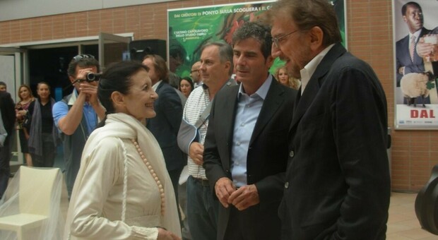 Carla Fracci, l'ex sindaco Michele Marini e l'attore Gigi Proietti