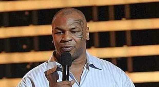 Tyson rivela: "Sono stato violentato da piccolo da uno sconosciuto"
