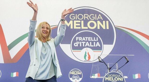 Giorgia Meloni, esultano Orban e Le Pen: «Vittoria meritata». Allarme da Francia e Spagna