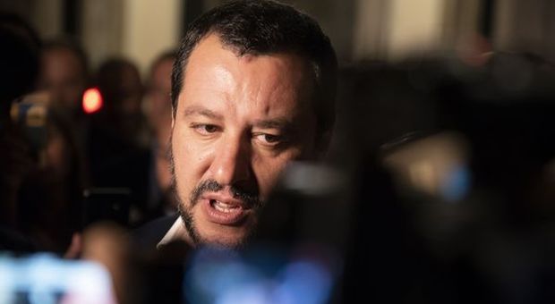 Governo, Salvini: giù le tasse per 10 miliardi o pronto a lasciare