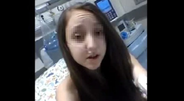 Valentina, la 14enne che invoca l'eutanasia (Facebook/Youtube)