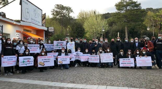 Lockdown, la protesta dei commercianti nella valle telesina: solidarietà dai sindaci