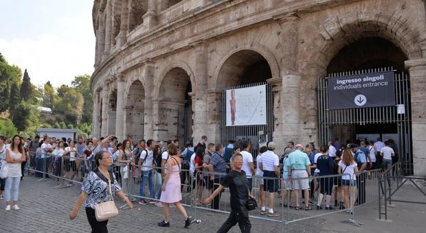 Visite al Colosseo e musei romani: inchiesta su Mondadori, Electa e Coop per frode sui servizi
