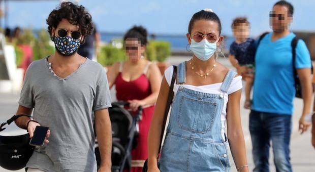 Covid in Campania, individuati due ceppi virali ma stop ai contagi dall'estero