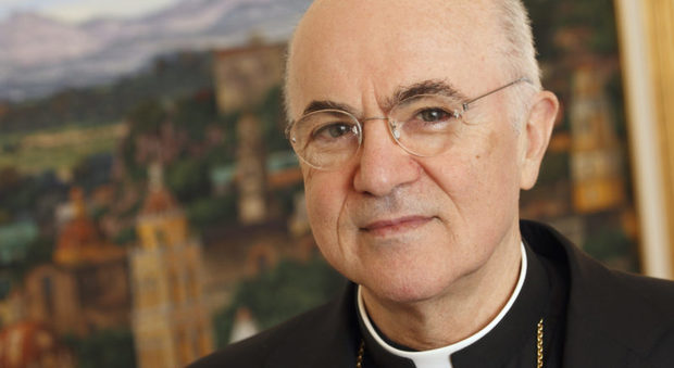 Dossier pedofilia, Viganò accusa anche tre cardinali