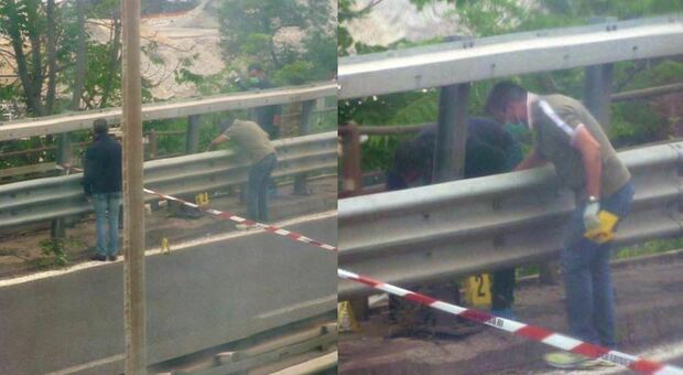 Trieste, cadavere trovato appeso a un guardrail. Gli investigatori: «Nessuna tortura». Non escluso il suicidio