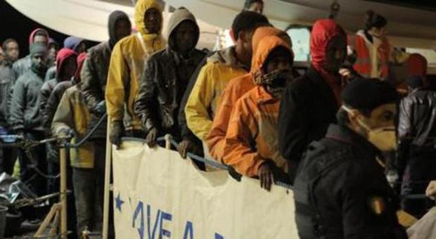 Immigrazione, Strasburgo condanna l'Italia: dovrà risarcire 3 tunisini soccorsi a Lampedusa