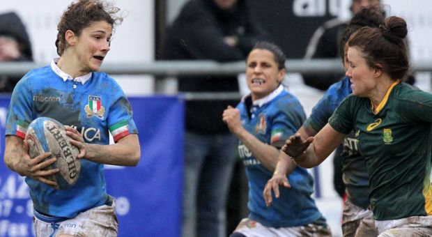 Rugby, con 5 mete-spettacolo le azzurre mandano al tappeto anche il Sud Africa: 35-10