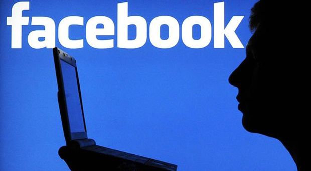 Facebook, Instagram e WhatsApp down, Codacons chiede chiarimenti