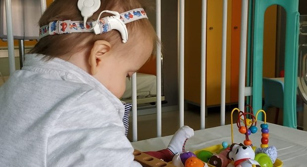 Piccolo Gabry in ansia: il donatore rinvia l'intervento che dovrebbe salvare il bimbo di due anni
